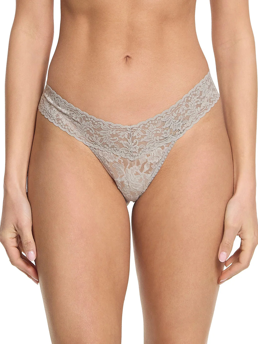 Signature Lace Lowrise Thong