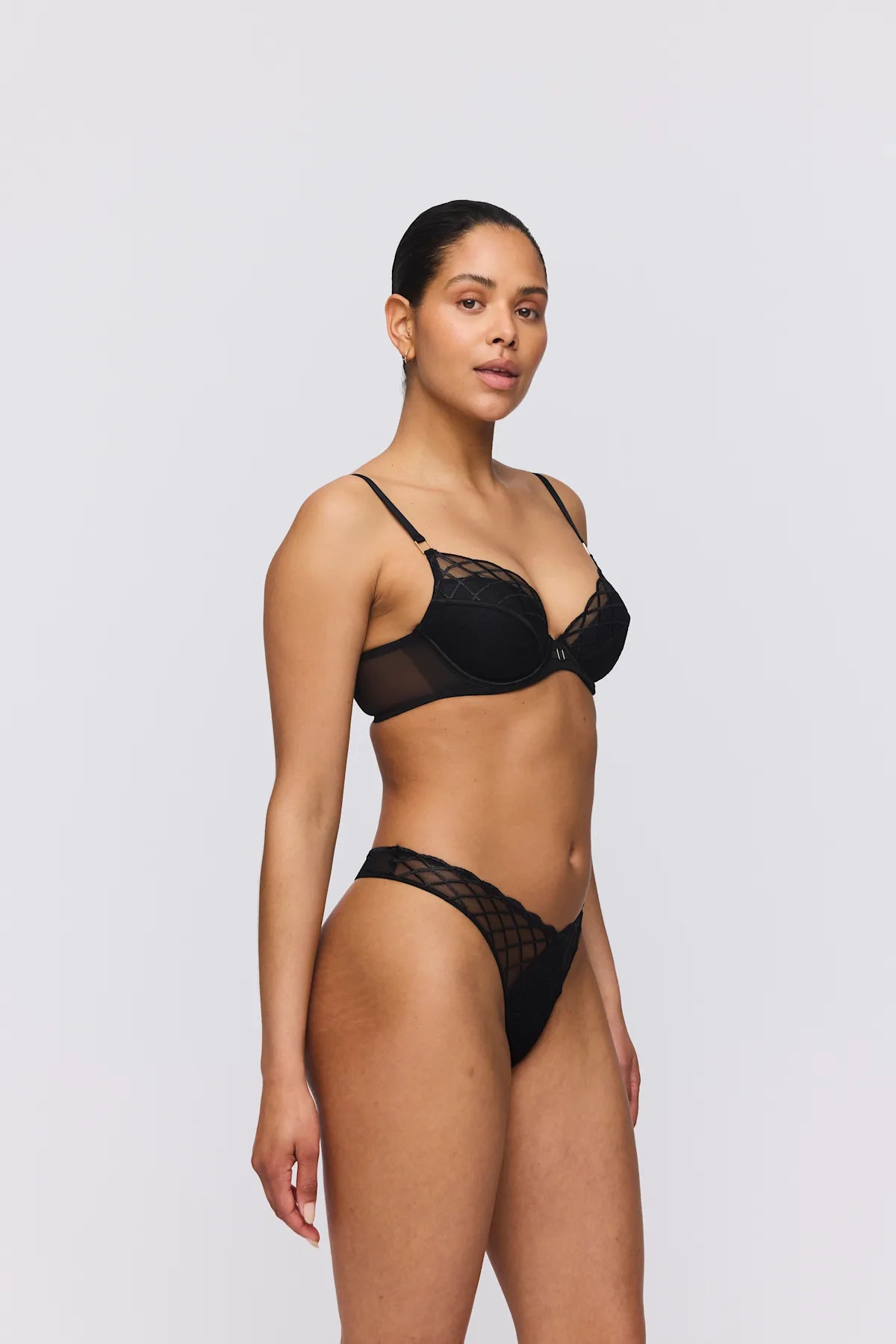 Aven Thong