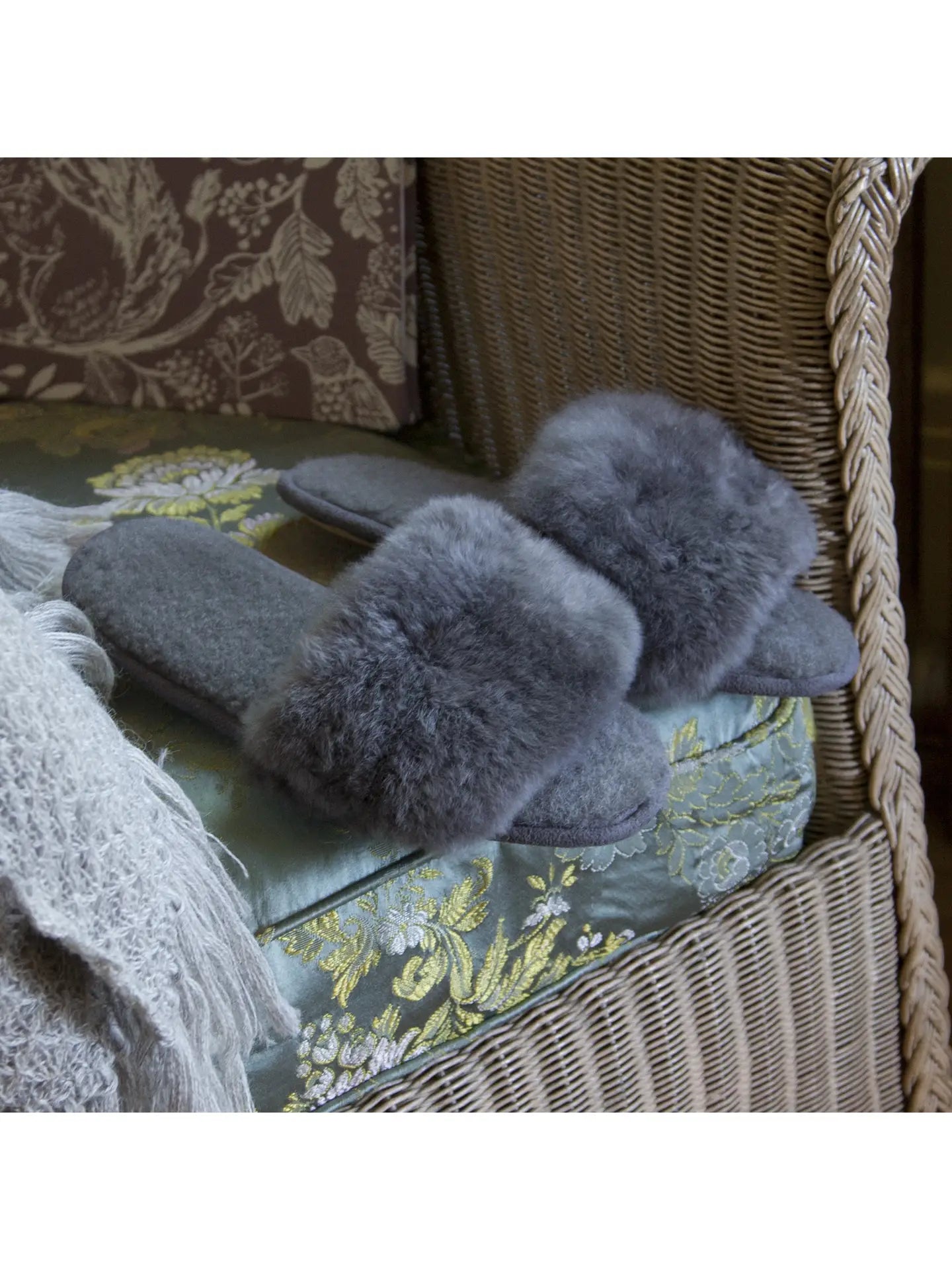 Alpaca Fur Slides