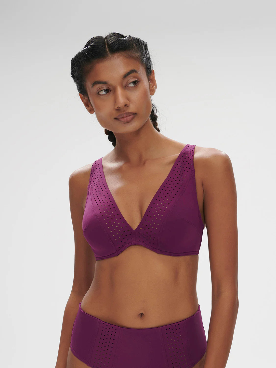 Simone Perele - Hoya Underwire Plunge in Blackberry, available at LaSource in Darien