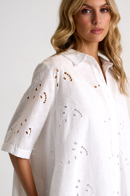 Detailed Lace Ample Dress