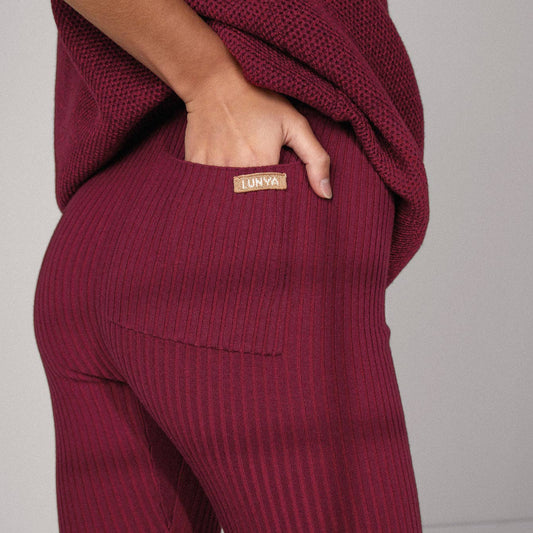  LUNYA's full-length Cozy Cotton Silk Ribbed Leggings  in burgundy, available at LaSource in Darien