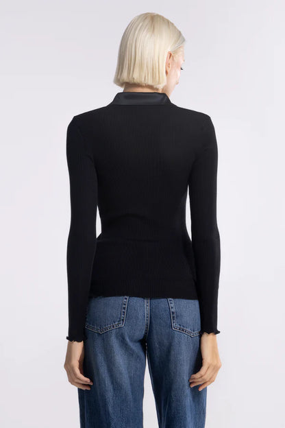 Long Sleeve Shirt with Silk and Buttons