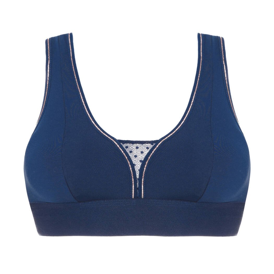   Harmony Medium Impact Wireless Sports Bra in Midnight, available at LaSource in Darien