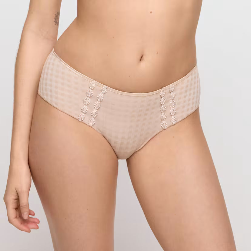 Avero Hot Pants