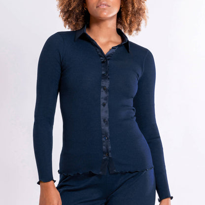 Long Sleeve Shirt with Silk and Buttons